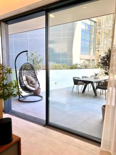 Mercury Tower 1BR with Terrace and Rooftop Pool by ArcoBnb - 2