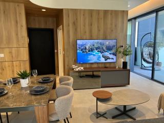 Mercury Tower 1BR with Terrace and Rooftop Pool by ArcoBnb - 1