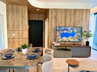 Mercury Tower 1BR w Terrace and Rooftop Pool by Arco Collection - 9