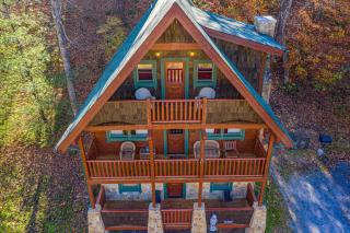 A Beary Nice Cabin by American Patriot Getaways - 5