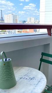 Eiffel Tower View & Pool - 3