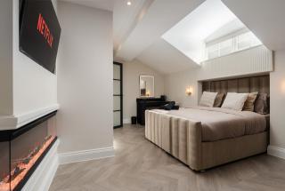 Bold St Skylight Charm Fireplace Comfy Vibe - Liverpool - 0
