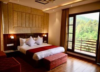 Hotel Saffron kiran By Aamod Suites - 0