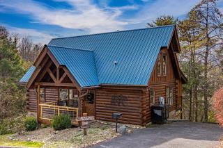 Bear Feet Retreat by American Patriot Getaways - 4
