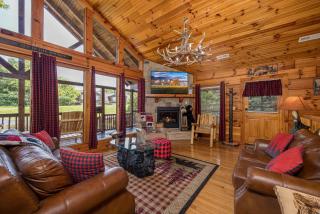 Bearadise Bungalow by American Patriot Getaways - 4