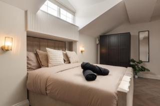 Bold St Skylight Charm Fireplace Comfy Vibe - Liverpool - 7