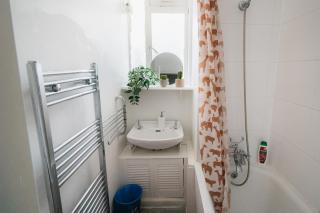 Stylish London Apartment in Hallfield Estate - 1