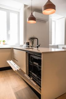 AD2 Renovated Charm in Prime Location with AC - Lissabon - 5