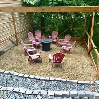 Ole Bud Cabin by American Patriot Getaways - 8