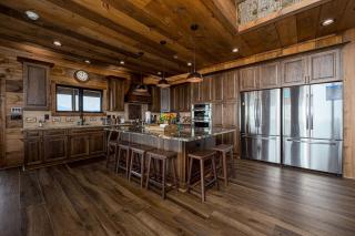 Panoramic Mountain View Lodge by American Patriot Getaways - 1