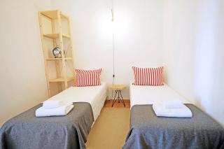 BH1 4BR in Heart of Bohemian Bairro Alto - 4