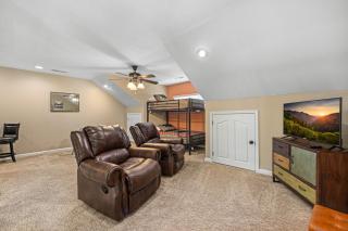 Parkway Hideaway by American Patriot Getaways - 1