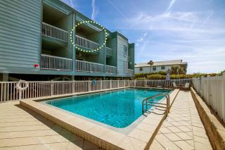 Seaside Beach House 203 - 4