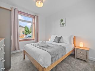 Whiteside 3 Bedroom Apartment - Bathgate - 5