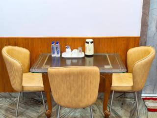 Hotel DreamIand Suits Puri - Sea View Rooms with Balcony - Near Jagannath Temple - AC - Wi-Fi - Lift - Parking & Restaurant - A Top-Rated Beachfront Hotel in Puri - Puri - 5