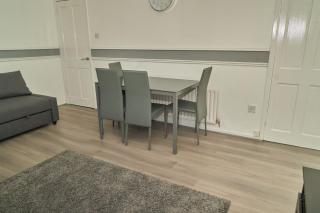 Large 5 Bed House -2 bath, Parking & Garden - Birmingham - 8