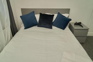 Large 5 Bed House -2 bath, Parking & Garden - Birmingham - 4