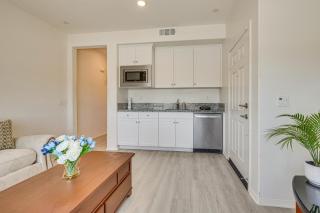 Mountain and Desert Views Cozy Apt in Victorville! - 3