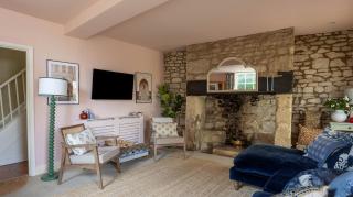 Elegant Three-Bedroom Cottage - Painswick - 5