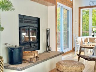 La Libellule- The Zen Lake House in Tremblant - 5