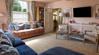 Elegant Three-Bedroom Cottage - Painswick - 9