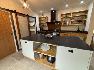 Lime Tree House - Sleeps 12 - Hot Tub - Sudbury - 2