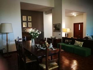 Hillside semi-detached villa with panoramic views - Schignano - 5