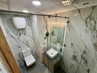 Cozy Stays - Greater Noida - 5