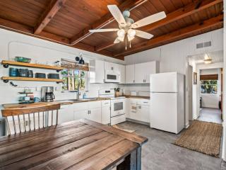 Goat By The Bay- Bayfront Home - Panacea - 8