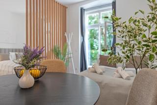 Central & Peaceful Apartment with Terrace - Vienne - 2