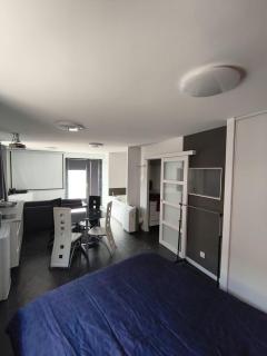 Studio meublé à proximité de la sortie d'autoroute de Feurs - Poncins - 4