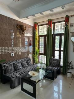 Aura Homes - A Boho Green Escape - Rishīkesh - 0