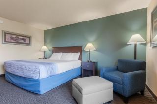 AmericInn by Wyndham Green Bay East - Green Bay - 3