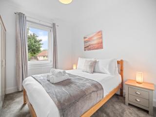 Mollison 2 Bedroom Apartment - Harthill - 4