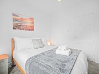 Mollison 2 Bedroom Apartment - Harthill - Harthill - 3