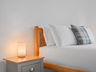 Mollison 2 Bedroom Apartment - Harthill - 3