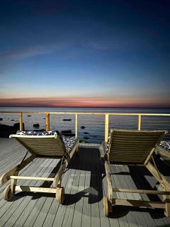 Beachfront Greenport Villa - 8