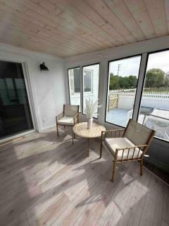 Beachfront Greenport Villa - 3