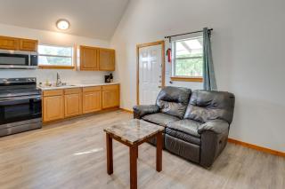 Less Than 1 Mi to Main St Quiet Home with Yard in Stockdale - Stockdale - 5