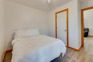 Less Than 1 Mi to Main St Quiet Home with Yard in Stockdale - Stockdale - 1
