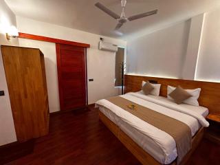 Coco Ukulhas Villa - 5