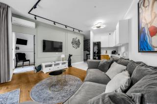 Wola Apt - Parking, Balcony - by Rentujemy - 0