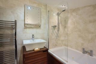 3br Cottage Near Dewsall Court - - 9