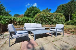3br Cottage Near Dewsall Court - - 4