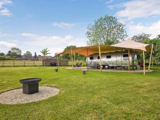 Lanes End Farm Airstream - Hawthorn - 5