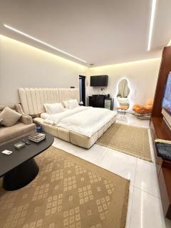 Spacious elegant studio with outdoor patio U13 - Riad - 1