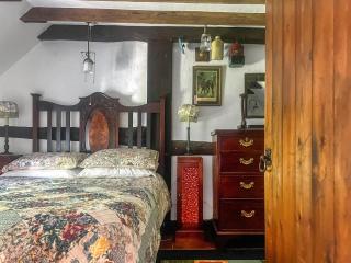 Monthly Tutor's Cottage - 1