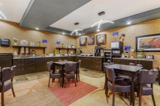 Best Western Wainwright Inn & Suites - 1
