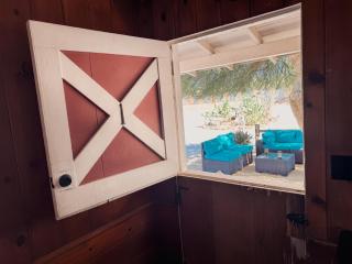 Room 1 - Downtown Joshua Tree Motel - Pet Friendly - Walk to Shops & Visitor Center, Minutes to Park Entrance - Joshua Tree - 9