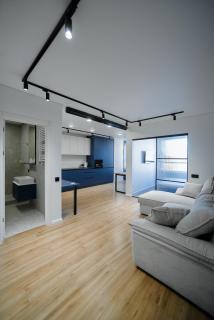 Blue Wine Apartments, projector, karaoke, PS5, smart lock - 0